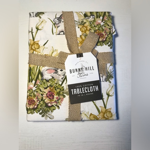 Bunny Hill Farms Other - NWOT Bunny Hills Farms Round Tablecloth